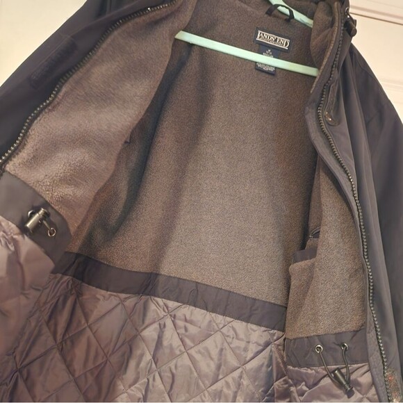 Lands End warm black quilted long coat with double zipper and fleece lin… - Picture 5 of 7